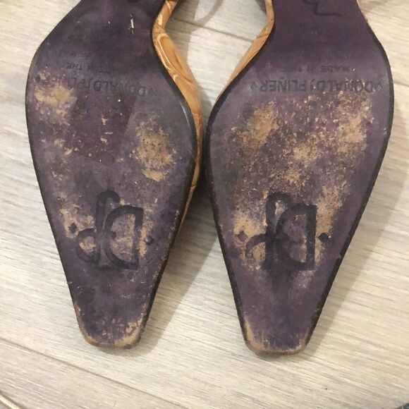 Donald J Pliner croc print ankle strap heels - Picture 6 of 9